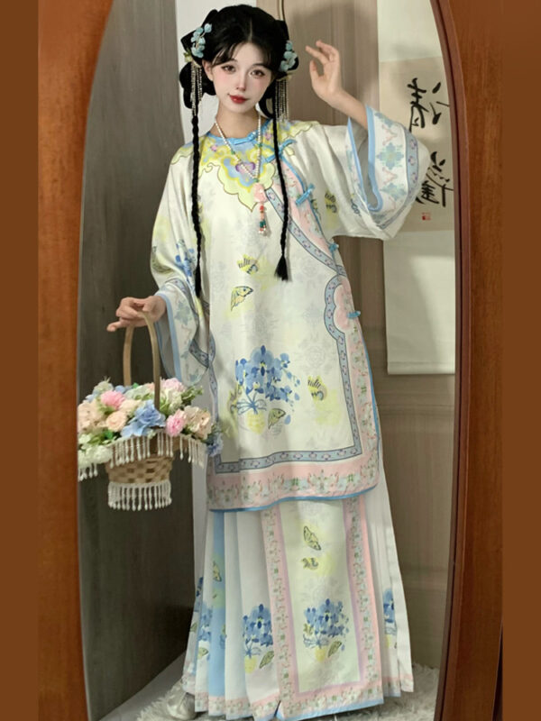 Authentic Hanfu - Heavy-Duty Reproduction of Qing Dynasty Han Women's Embroidered Gown Set